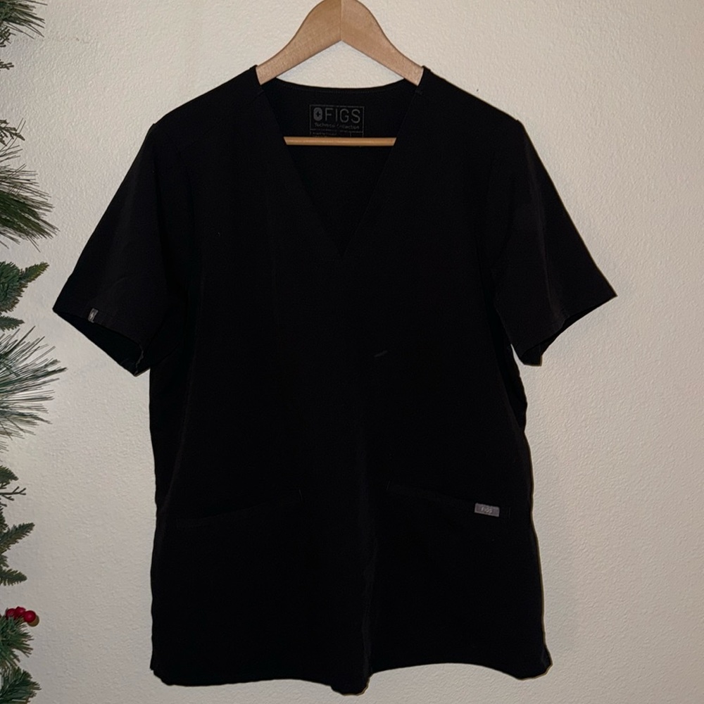 Women’s Black Figs Casma 3 Pocket Scrub Top